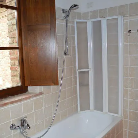 In Asciano/toskana 24106 Apartmán