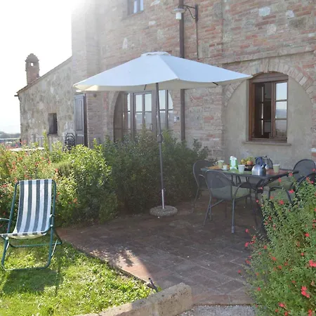 In Asciano/toskana 24106 Apartmán